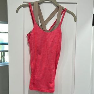 Lululemon women’s top